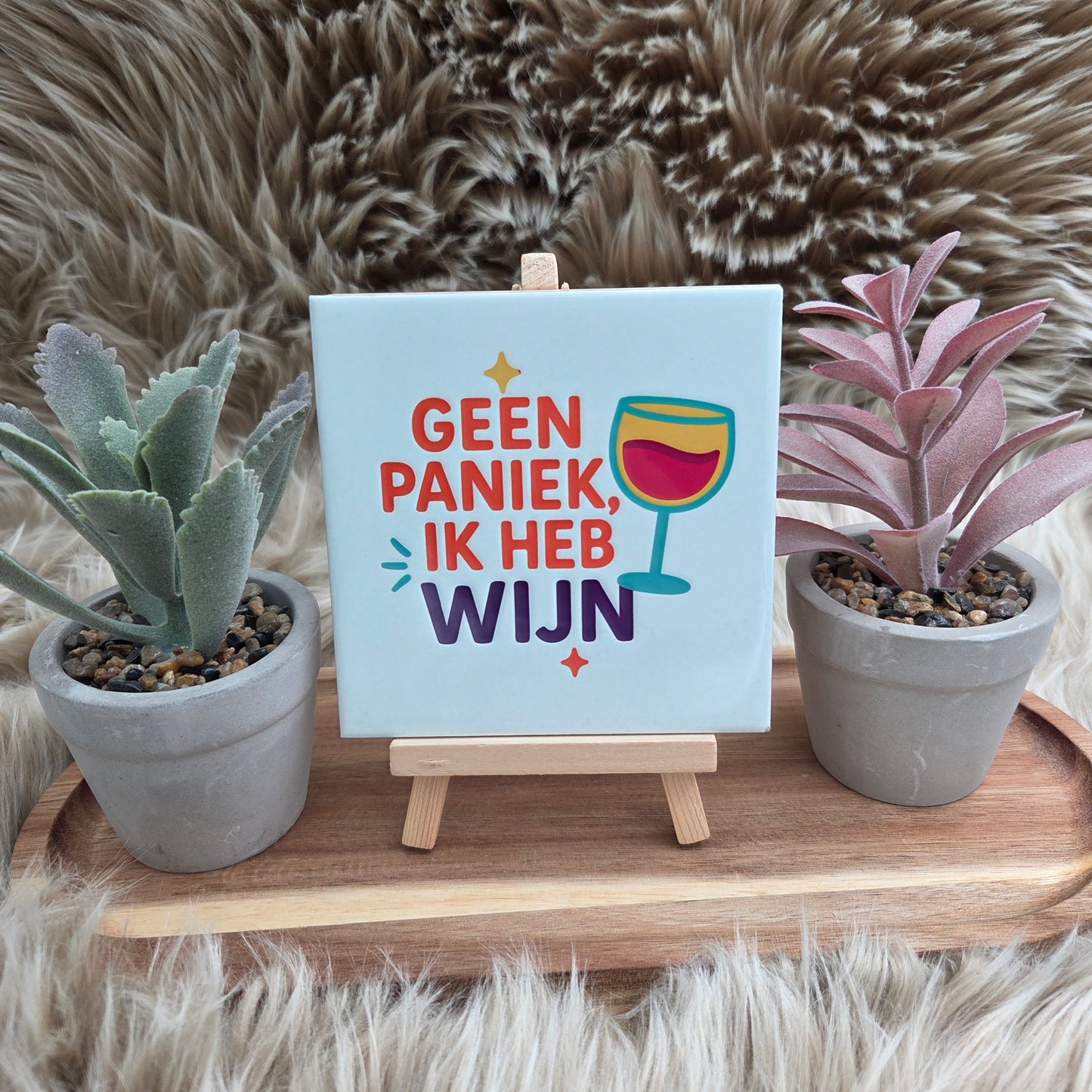 Spreuktegel: Geen paniek ik heb wijn