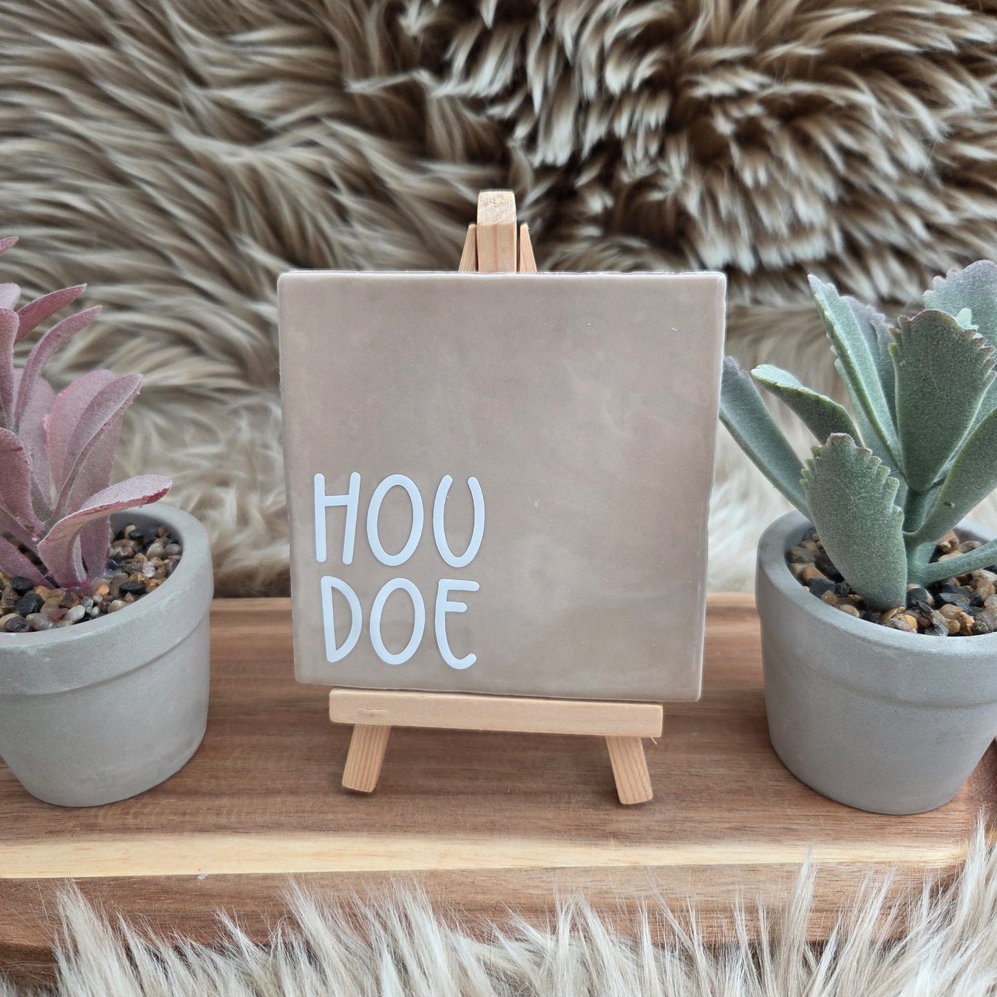 Robuust wenstegeltje:  Hou doe