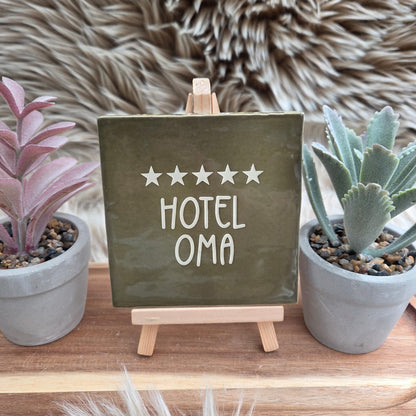 Robuust wenstegeltje: Hotel Oma