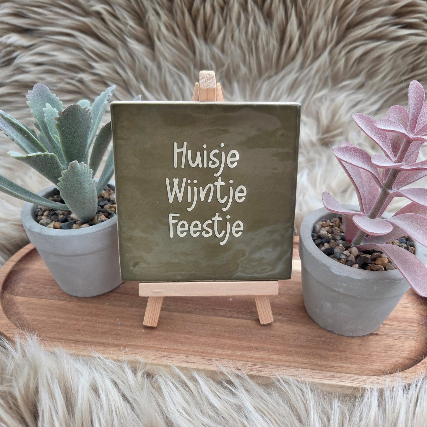Robuust wenstegeltje:  Huisje wijntje feestje