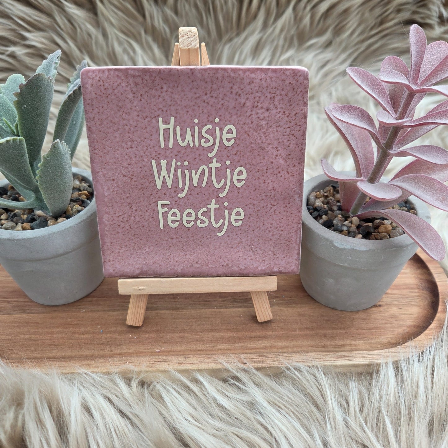 Robuust wenstegeltje:  Huisje wijntje feestje