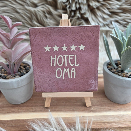 Robuust wenstegeltje: Hotel Oma